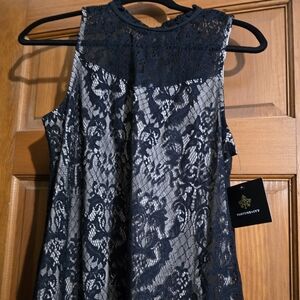 Fortune & Ivy Elegant Lace Sleeveless Blouse.
